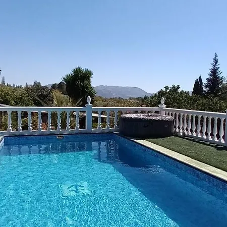 Santakiela Villa *